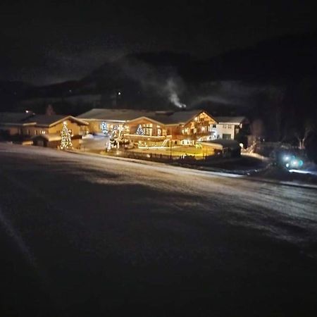 Bodenhof Ferienwohnungen フィーバーブルン エクステリア 写真